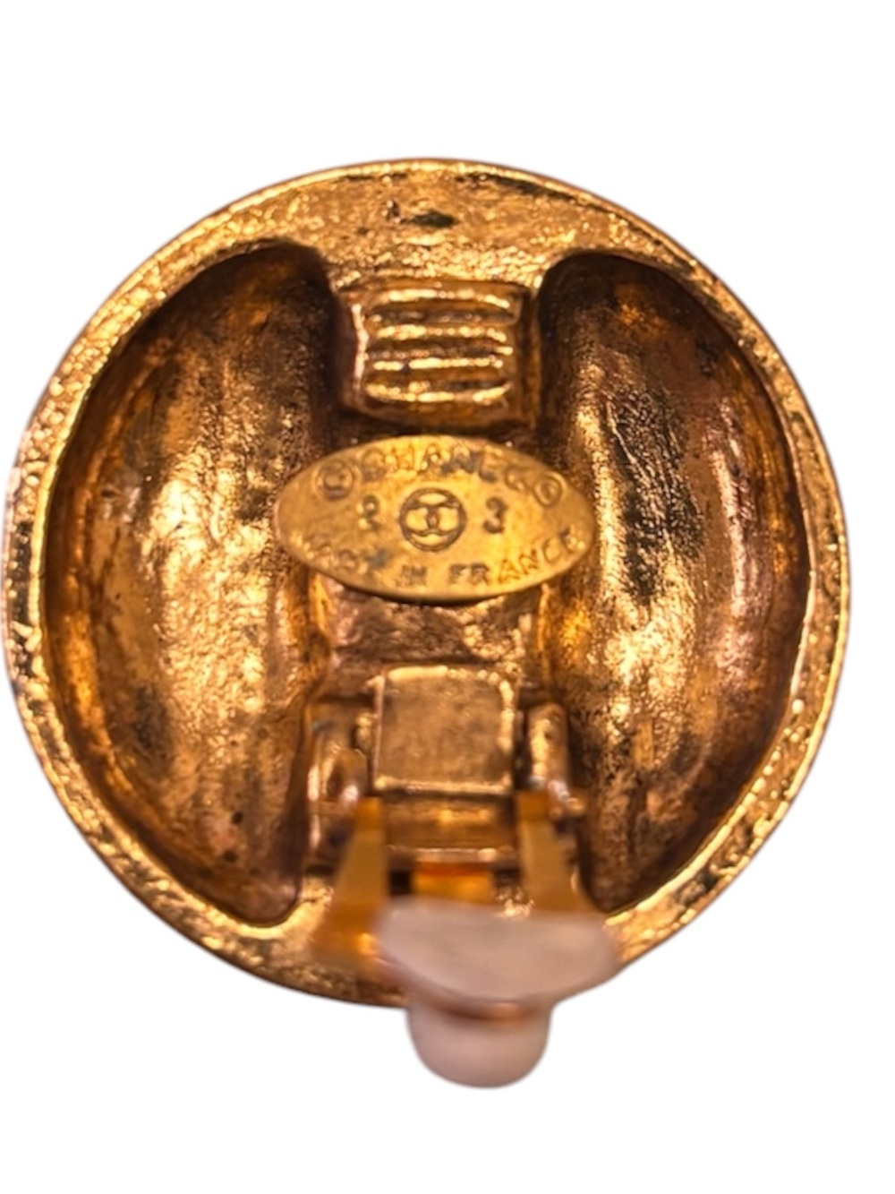 CHANEL Vintage Gold-Tone Round Medallion Earrings with Clear Crystal Centers - Picture 3 of 4